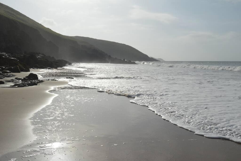 Galwad y Mór a Coastal Escape In Pembrokeshire's National Parks Vila Lamphey Exterior foto